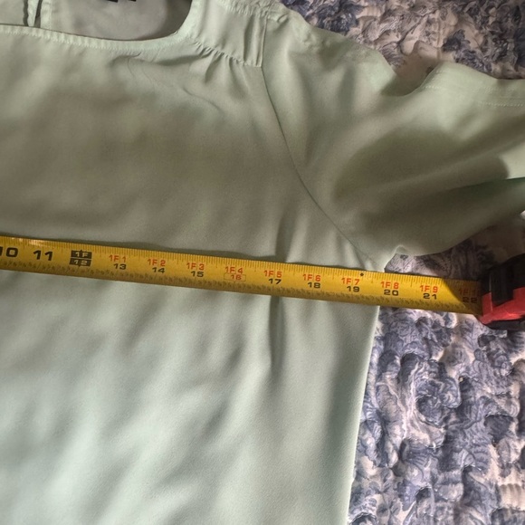 The Limited Light Green Blouse - Picture 4 of 7